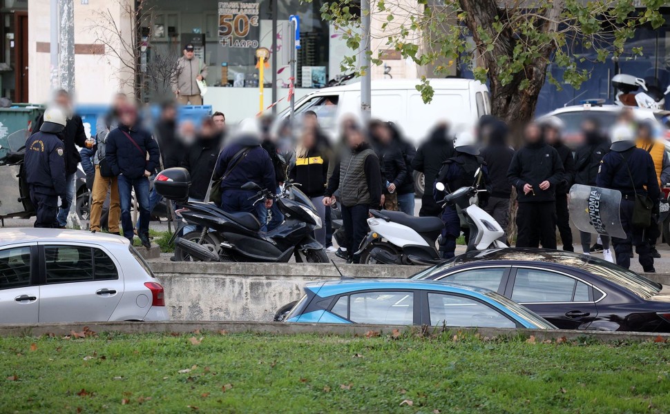 ***** ΠΡΟΣΟΧΗ - ΣΗΜΕΙΩΣΗ ΓΙΑ ΤΟΝ ΑΡΧΙΣΥΝΤΑΚΤΗ ****
**  Η φωτογραφία έχει ληφθεί χωρίς τη ρητή άδεια των εικονιζόμενων. Η δημοσίευση των χαρακτηριστικών τους γίνεται αποκλειστικά με ευθύνη του χρήστη **