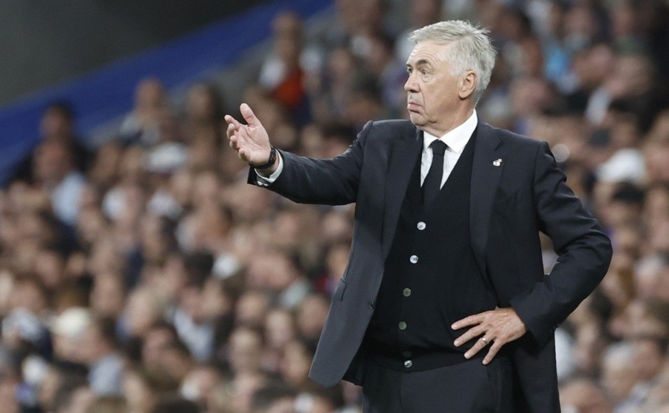 epa10867203 Real Madrid's head coach Carlo Ancelotti reacts during the Spanish LaLiga soccer match between Real Madrid and Real Sociedad, in Madrid, Spain, 17 September 2023.  EPA/Juan Carlos Hidalgo