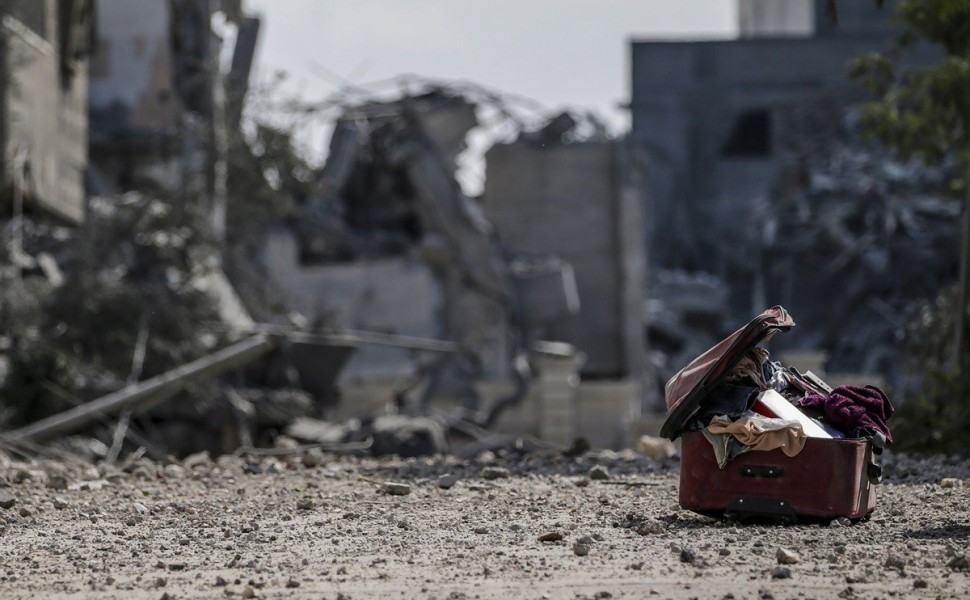 epa10911501 The destroyed Al-Ramal neighborhood following an Israeli air strike in Gaza City, 10 October 2023. More than 700 people have been killed and around 4,000 have been injured according to the Palestinian Ministry of Health, after Israel started b