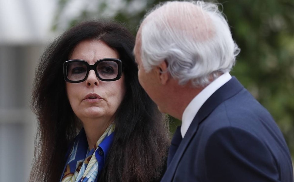 epa07658536 Francoise Bettencourt Meyers (L), daugter and heiress of Lilianne Bettencourt, arrives at the Elysee Palace for a ceremony marking the 50th anniversary of the election of late French President Georges Pompidou, in Paris, France, 19 June 2019. 