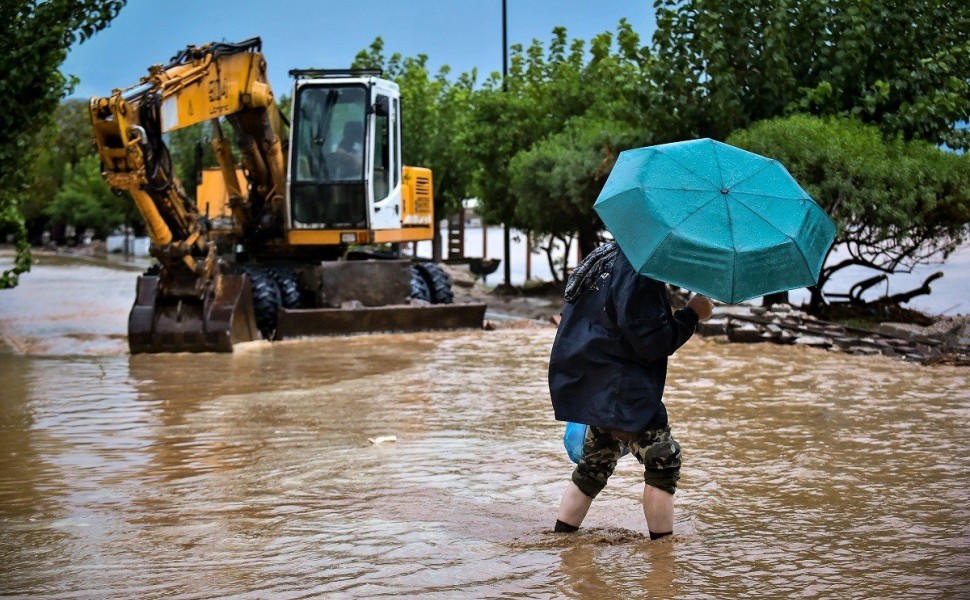 Το κύμα κακοκαιρίας ELIAS προκαλείέντονη βροχόπτωση και πλημμυρικά φαινόμενα στην πόλη του Βόλου.Μέσω μηνύματος 112, απαγορεύτηκε η κυκλοφορία στην πόλη, Τετάρτη 27 Σεπτεμβρίου 2023 (ΒΑΣΙΛΗΣ ΟΙΚΟΝΟΜΟΥ/EUROKINISSI)