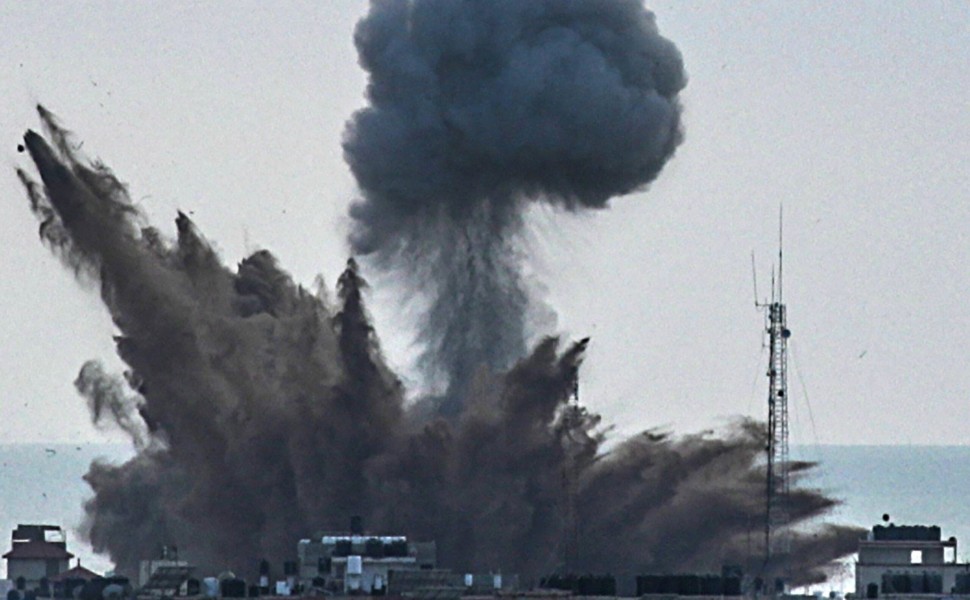 epa10908406 Smoke rises after an Israeli air strike in the southern Gaza City, 08 October 2023. Israeli air strikes, in retaliation for the 07 October Hamas attacks on Israel, have killed 413 people in the Gaza Strip, with almost 2,300 wounded, according 