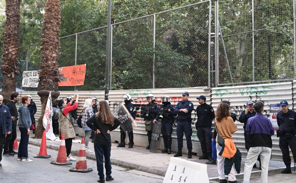 Επανέναρξη εργασιών για το μετρό με την κοπή δέντρων στην πλατεία Εξαρχείων/EUROKINISSI