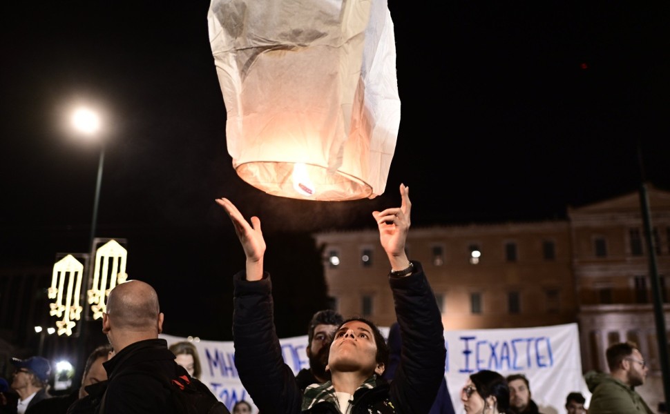 Συγκέντρωση διαμαρτυρίας στο Σύνταγμα για το δυστύχημα στα Τέμπη / Φωτογραφία Eurokinissi