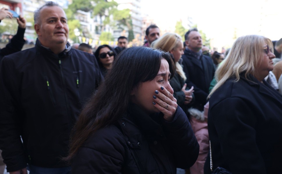 Λαϊκό προσκύνημα στη σορό του Βασίλη Καρρά/φωτό intime