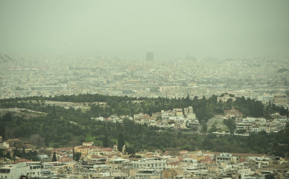 Συγκέντρωση αφρικανικής σκόνης στην Αττική / Eurokinissi