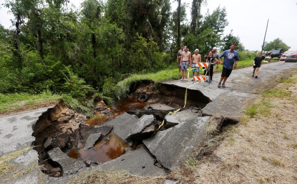 Καταστροφές στη Φλόριντα από την Ντέμπι / Reuters