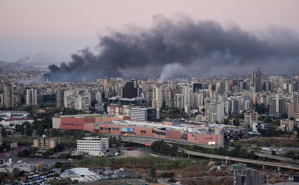 Καπνοί πάνω από τη Βηρυτό / Φωτ.: Reuters