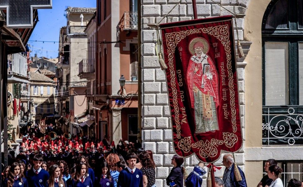 Λιτανεία για τον Άγιο Σπυρίδωνα στην πόλη της Κέρκυρας / Φωτ.: Eurokinissi